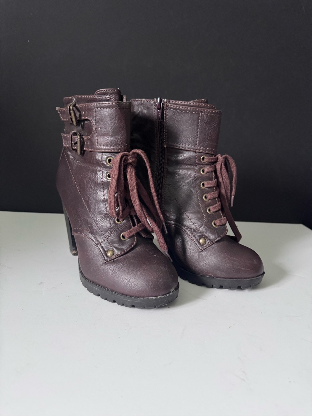 R2 Women's Lace-Up Heeled Ankle Boots in Dark Brown